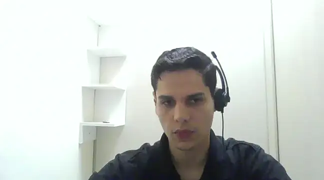 Snapshot of novinho242k chatting on 2, 1, 2025 novinho242k online show from 2, 1, 2025
