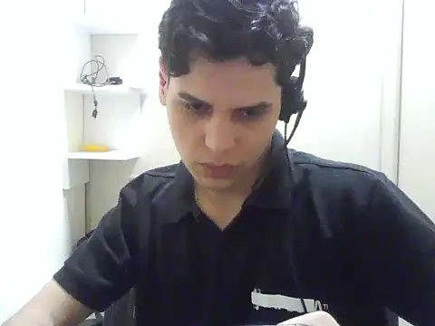 Snapshot of novinho242k chatting on 17, 11, 2025 novinho242k online show from 17, 11, 2025
