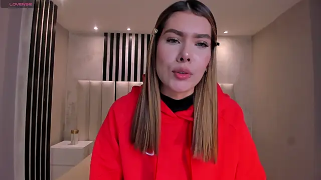 NiaSalvatore online show from 19, 7, 2026