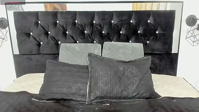 jisuscat online show from 28, 10, 2025