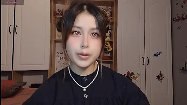Snapshot of Lucky-xiuxiu chatting on 21, 2, 2025 Lucky-xiuxiu online show from 21, 2, 2025