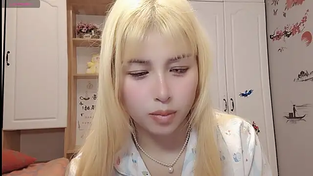 Snapshot of Lucky-xiuxiu chatting on 24, 2, 2025 Lucky-xiuxiu online show from 24, 2, 2025