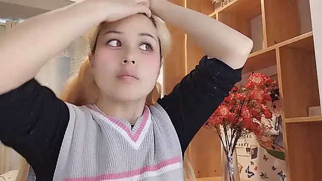 Snapshot of Lucky-xiuxiu chatting on 23, 3, 2025 Lucky-xiuxiu online show from 23, 3, 2025
