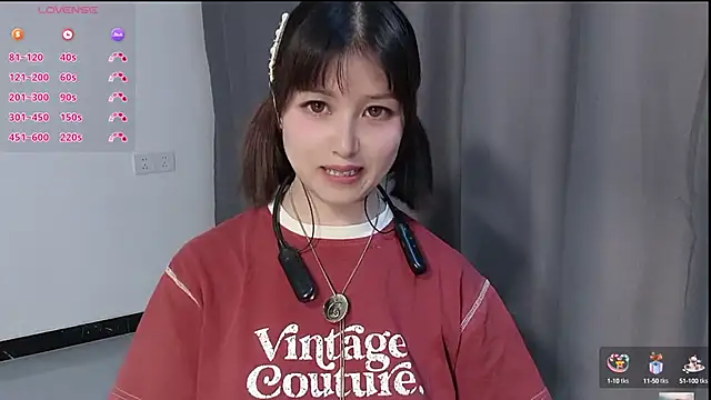 Snapshot of Lucky-xiuxiu chatting on 11, 10, 2025 Lucky-xiuxiu online show from 11, 10, 2025