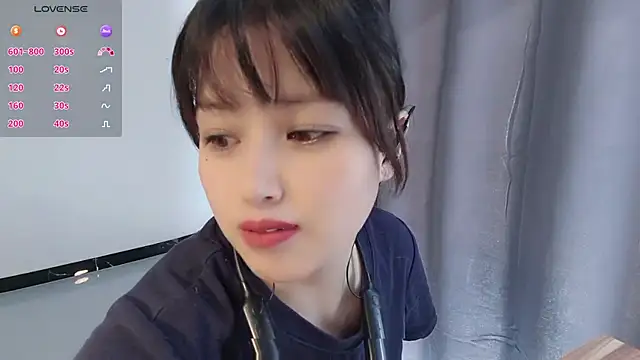 Snapshot of Lucky-xiuxiu chatting on 25, 10, 2025 Lucky-xiuxiu online show from 25, 10, 2025