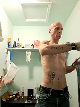 Snapshot of SoooV3ryKinky chatting on 2, 1, 2025 SoooV3ryKinky online show from 2, 1, 2025