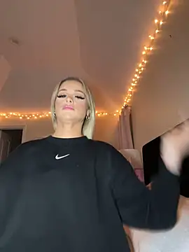 Snapshot of miasmithxxx chatting on 10, 1, 2025 miasmithxxx online show from 10, 1, 2025