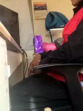 Snapshot of securityhot chatting on 4, 1, 2025 securityhot online show from 4, 1, 2025