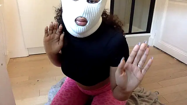 Amira bayby online show from 13, 1, 2025