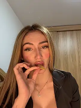 Maddy Jones online show from 23, 11, 2025