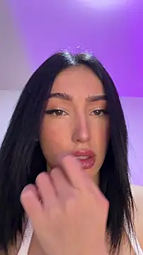 Maddy Jones online show from 6, 3, 2026