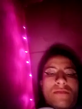 Anniee x online show from 25, 2, 2026