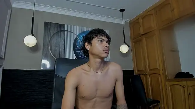 Snapshot of adam_piarse01 chatting on 9, 2, 2025 adam piarse01 online show from 9, 2, 2025