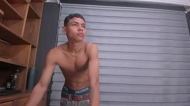 Snapshot of adam_piarse01 chatting on 14, 3, 2025 adam piarse01 online show from 14, 3, 2025