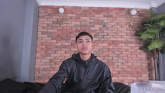 Snapshot of adam_piarse01 chatting on 21, 11, 2025 adam piarse01 online show from 21, 11, 2025