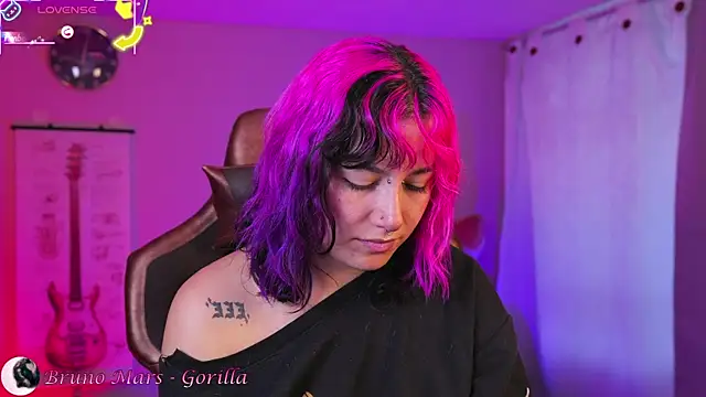 Snapshot of _zephyr_ chatting on 25, 10, 2025 zephyr online show from 25, 10, 2025