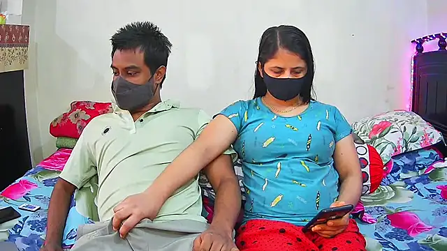 Hot Nila online show from 3, 12, 2025