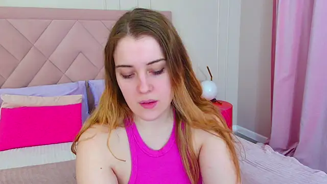 Snapshot of EllieGarson chatting on 15, 3, 2025 EllieGarson online show from 15, 3, 2025