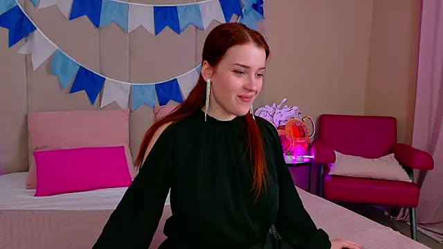 Snapshot of EllieGarson chatting on 27, 9, 2025 EllieGarson online show from 27, 9, 2025