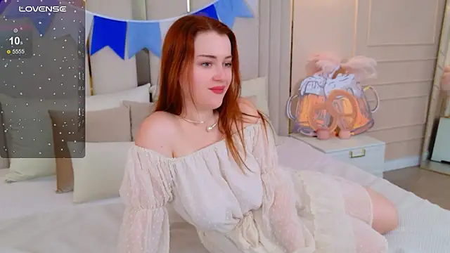 Snapshot of EllieGarson chatting on 28, 9, 2025 EllieGarson online show from 28, 9, 2025