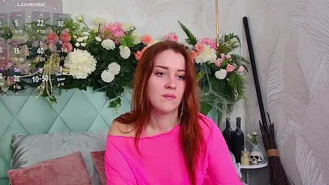 Snapshot of EllieGarson chatting on 27, 10, 2025 EllieGarson online show from 27, 10, 2025