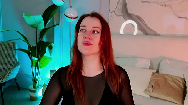 Snapshot of EllieGarson chatting on 4, 2, 2026 EllieGarson online show from 4, 2, 2026