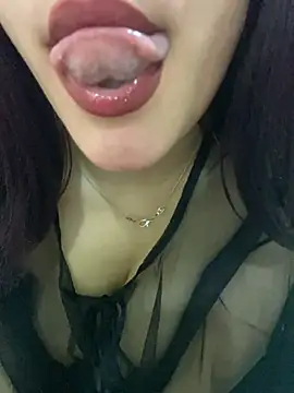 Maya mimi online show from 28, 2, 2025