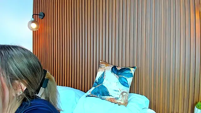 antonella cutie  online show from 10, 3, 2025