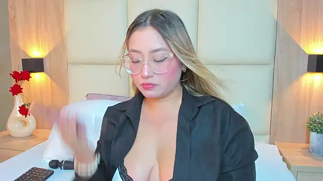 antonella cutie  online show from 17, 7, 2026
