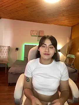 Camila pinkk online show from 8, 1, 2025