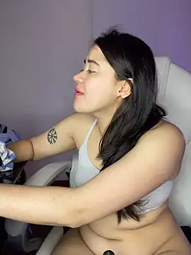 Camila pinkk online show from 7, 7, 2026