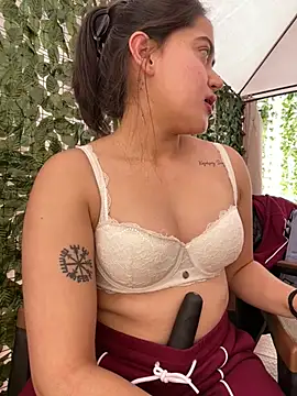 Camila pinkk online show from 24, 7, 2026