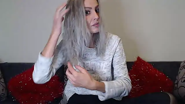 Snapshot of AshlineKatte chatting on 16, 10, 2025 AshlineKatte online show from 16, 10, 2025