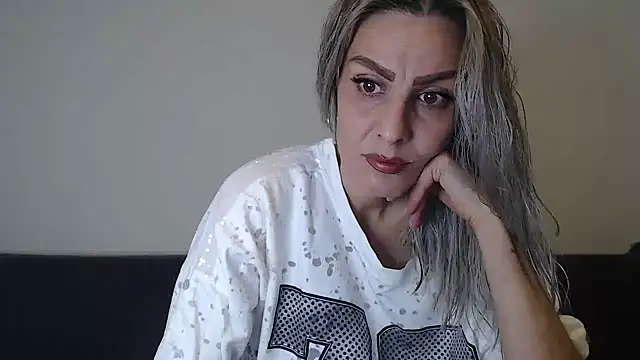 Snapshot of AshlineKatte chatting on 7, 11, 2025 AshlineKatte online show from 7, 11, 2025