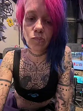 Snapshot of trashbrat chatting on 12, 6, 2026 trashbrat online show from 12, 6, 2026