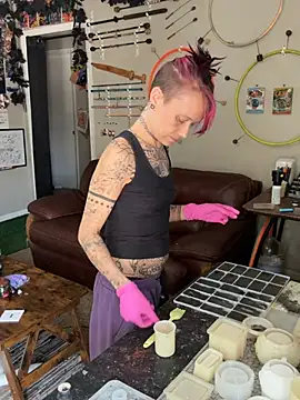 trashbrat online show from 21, 7, 2026