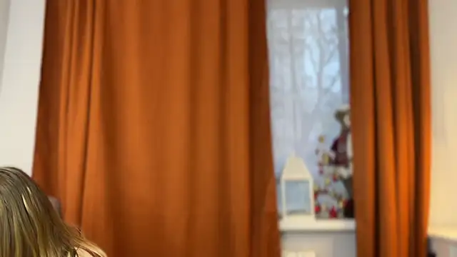 Snapshot of Shyrubate chatting on 22, 12, 2025 Shyrubate online show from 22, 12, 2025