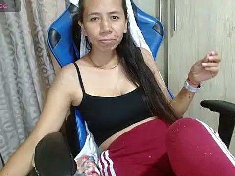 Danielagomez33 online show from 28, 4, 2026