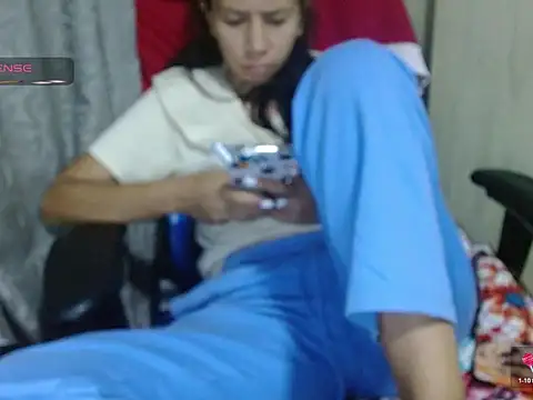 Danielagomez33 online show from 4, 8, 2026