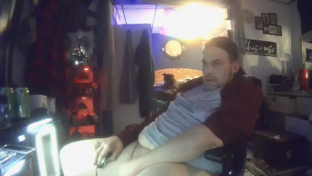 MacGayver1977 online show from 3, 3, 2025