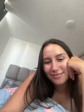 Jullya x online show from 19, 6, 2026
