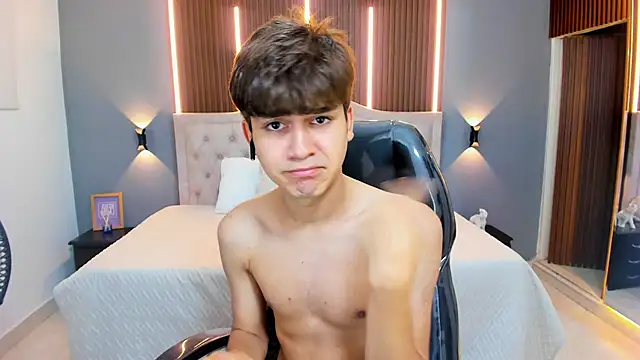 Tommy18   online show from 1, 10, 2025