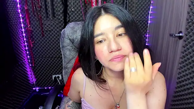 lilihot  online show from 19, 2, 2025