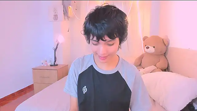 AllanYong18 online show from 27, 9, 2025