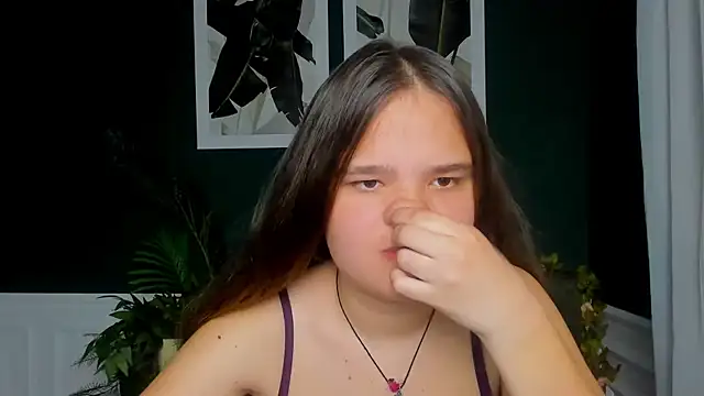 Snapshot of AdeleCruz chatting on 9, 5, 2026 AdeleCruz online show from 9, 5, 2026