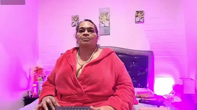Snapshot of VickyBoobss chatting on 11, 6, 2026 VickyBoobss online show from 11, 6, 2026