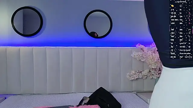 chelsea bolton  online show from 4, 7, 2026