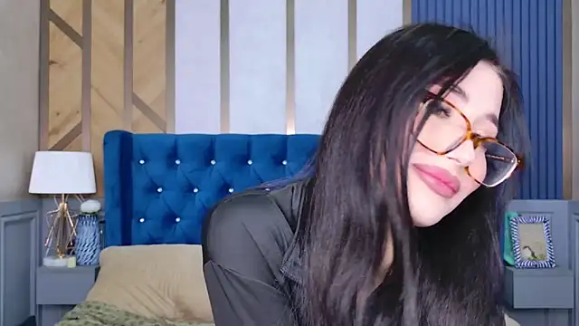 Snapshot of EmmaLawrens chatting on 26, 2, 2025 EmmaLawrens online show from 26, 2, 2025