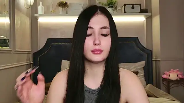 Snapshot of EmmaLawrens chatting on 18, 9, 2025 EmmaLawrens online show from 18, 9, 2025