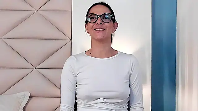 KarenSims online show from 25, 2, 2025